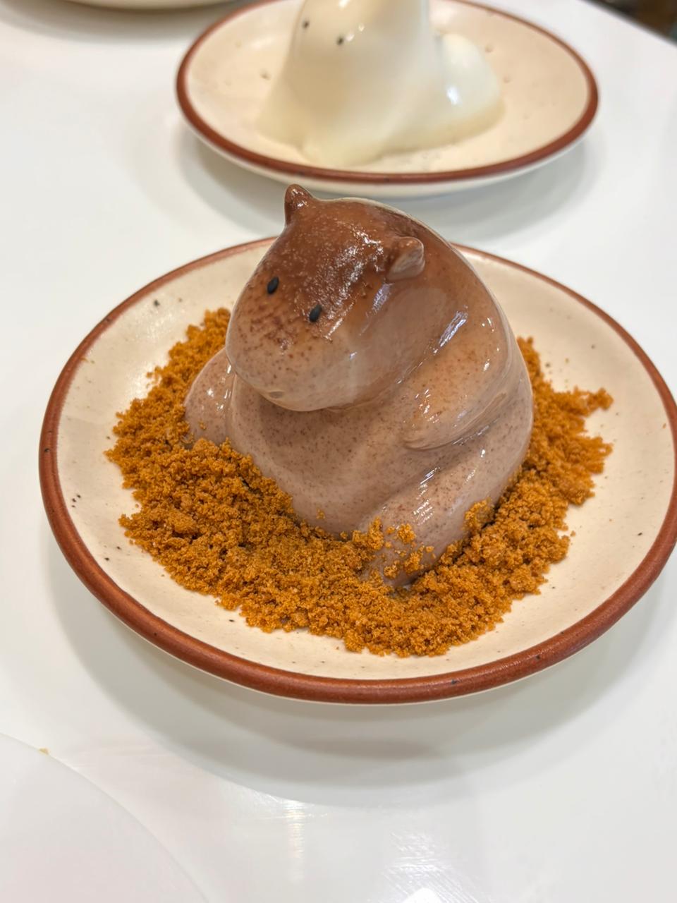 Capybara dessert