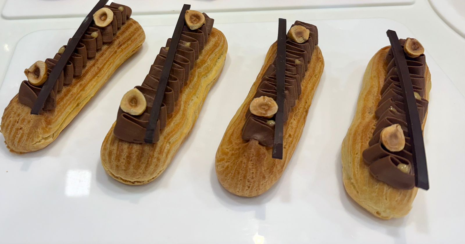 Eclair1 dessert